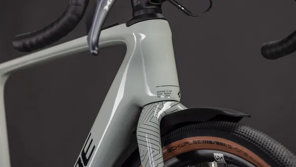 Cube Nuroad Hybrid C:62 Race Race FE - Image 6