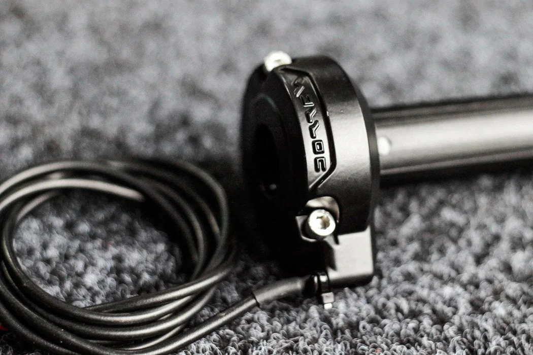 Dual Hall Sensor Throttle for Surron Light Bee X (2024 and earlier) - Image 6
