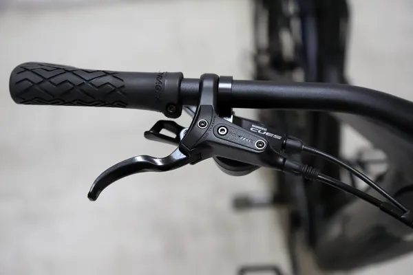 TREK Powerfly+ 4 Equipped 800 Gen 5 - Image 2
