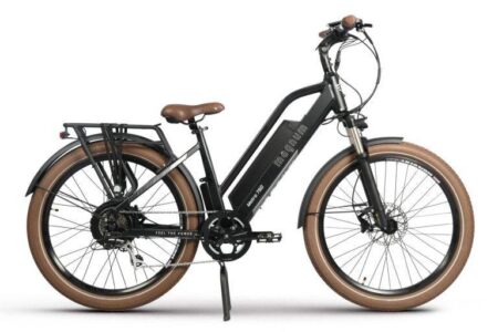 Magnum Metro 750 - Top Speed 32 KPH, Range 90-120km